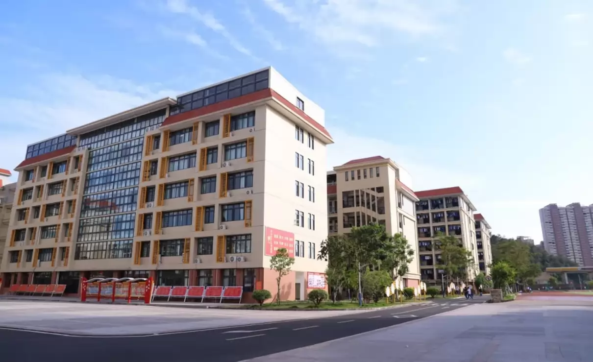 钦州市子材高级中学