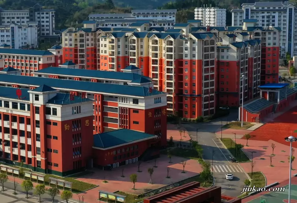 三都县高平凤凰实验学校4