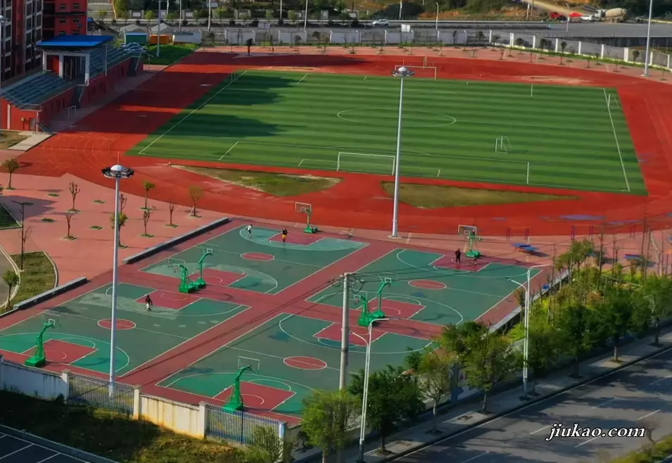 三都县高平凤凰实验学校2