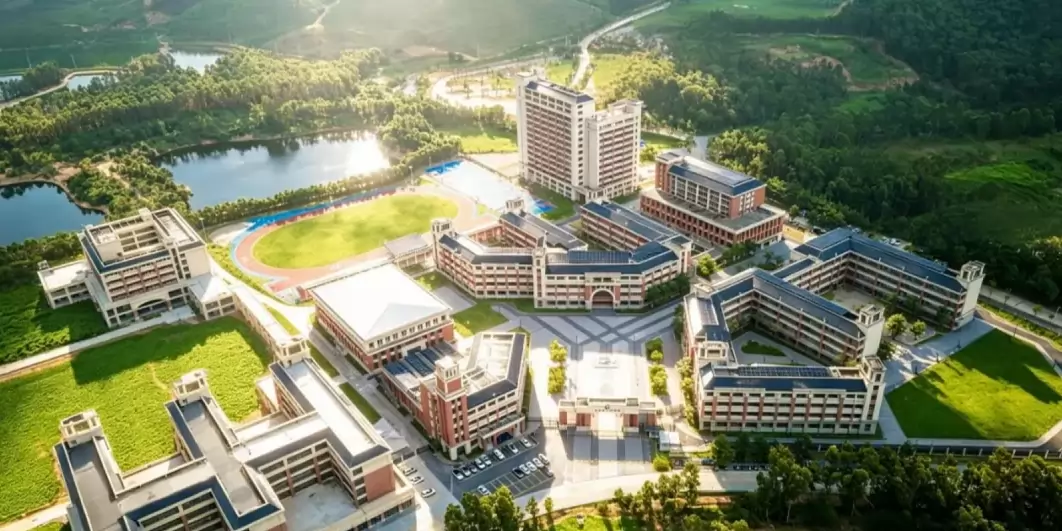 恩平市华附学校