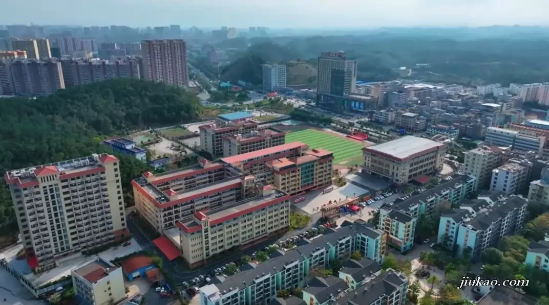 钦州市子材中学