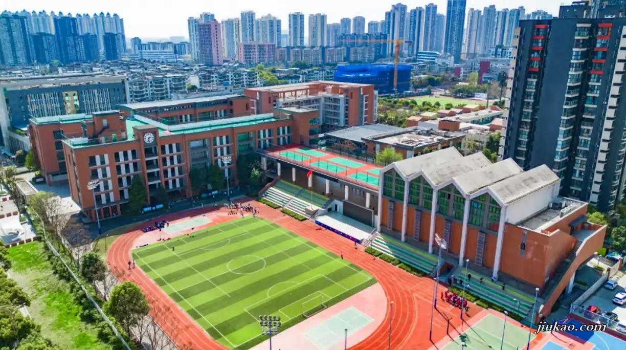 成都市温江区嘉祥外国语学校