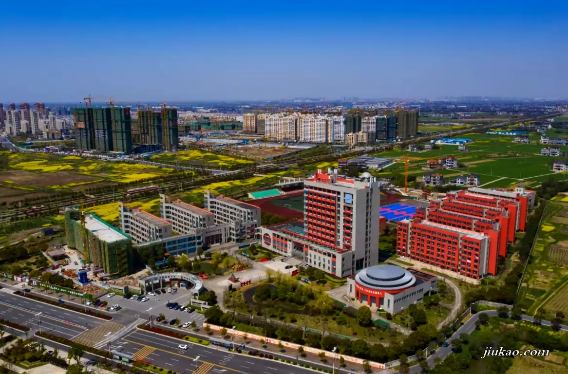 平湖杭州湾实验学校