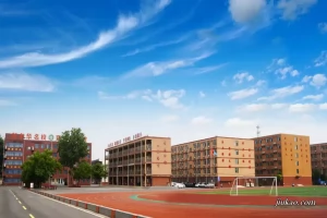卫辉市启柱中学收费标准(学费+住宿费)及学校简介