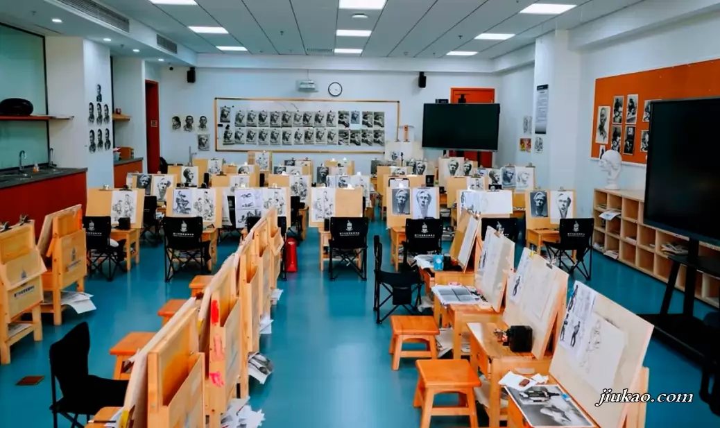 厦门市华锐莱普顿高级中学