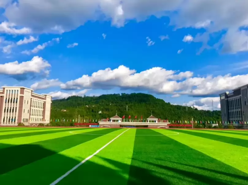 巴中光正实验学校