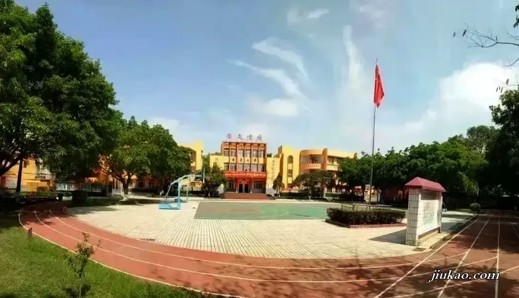 珠海市香洲区崇文小学